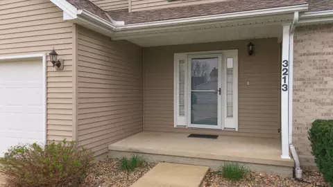 Exterior - 3213 Clairbridge Dr, Bloomington, IL 61704 photo 3 of 11