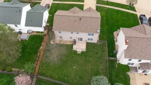 Exterior - 3213 Clairbridge Dr, Bloomington, IL 61704 photo 6 of 11