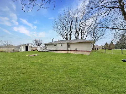 11019 Beloit Rd, Belvidere, IL 61008 photo 2