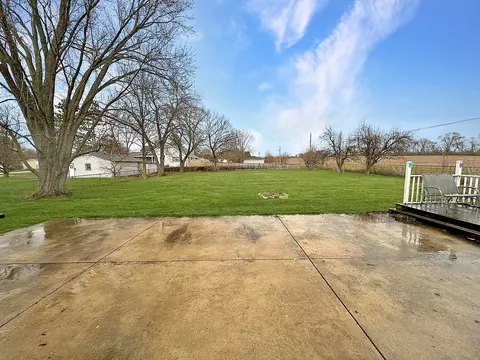 11019 Beloit Rd, Belvidere, IL 61008 photo 3