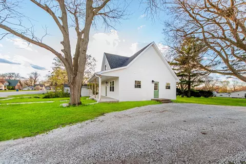 Exterior - 426 E 7th St, Minonk, IL 61760 photo 4 of 10