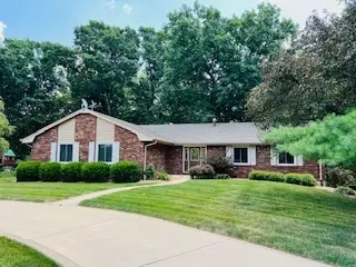 1197 Sandra Ln, Monticello, IL 61856