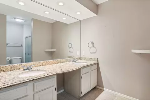Bath - 1197 Sandra Ln, Monticello, IL 61856 photo 1 of 2