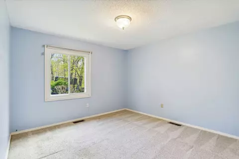 Bedroom - 1197 Sandra Ln, Monticello, IL 61856 photo 6 of 8