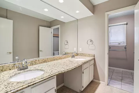 Bath - 1197 Sandra Ln, Monticello, IL 61856 photo 2 of 2