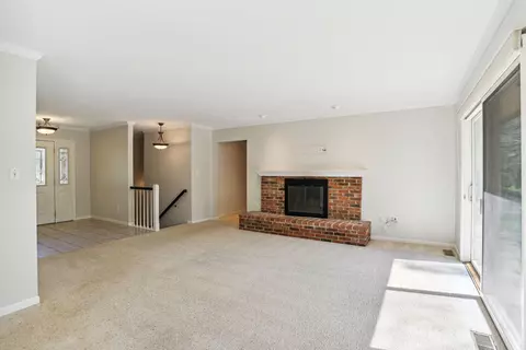 Living - 1197 Sandra Ln, Monticello, IL 61856 photo 3 of 5