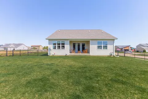 Exterior - 1201 Granite Way, Normal, IL 61761 photo 5 of 10