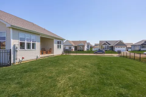 Exterior - 1201 Granite Way, Normal, IL 61761 photo 6 of 10