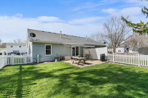 Exterior - 605 Willow St, Maple Park, IL 60151 photo 7 of 11