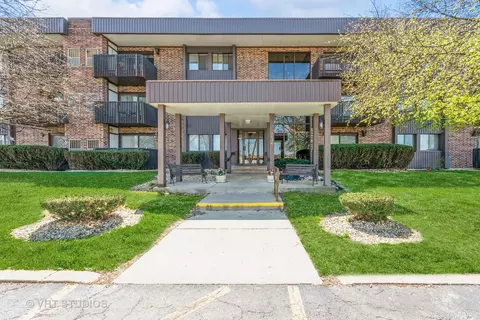 1424 Woodbridge Rd #2A, Joliet, IL 60436