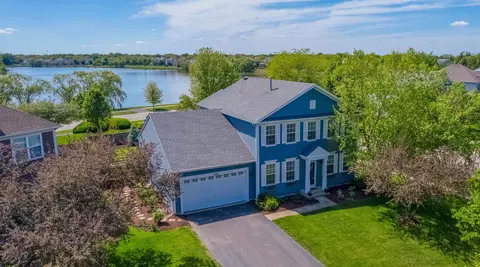 436 Kensington Dr, Oswego, IL 60543