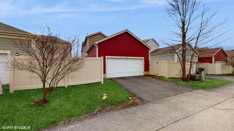 Exterior - 290 Longview Dr, Elgin, IL 60123 photo 7 of 7
