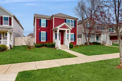 Exterior - 290 Longview Dr, Elgin, IL 60123 photo 2 of 7