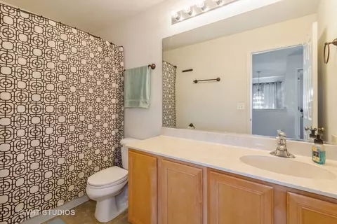 Bath - 25258 Trelliage Ave, Plainfield, IL 60585 photo 4 of 4