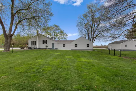 Exterior - 316 E North St, Mansfield, IL 61854 photo 5 of 9