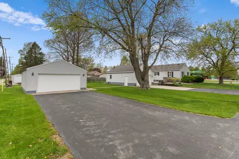 Exterior - 316 E North St, Mansfield, IL 61854 photo 7 of 9
