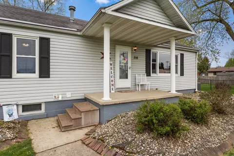 Exterior - 316 E North St, Mansfield, IL 61854 photo 4 of 9