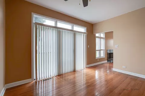 Living - 2539 Windrush Ln, Northbrook, IL 60062 photo 4 of 4