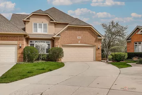 Exterior - 2539 Windrush Ln, Northbrook, IL 60062 photo 2 of 7