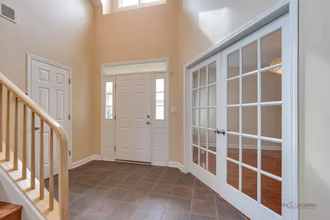 Entry Way - 2539 Windrush Ln, Northbrook, IL 60062 photo 1 of 2