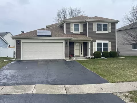 1437 Bridgedale Rd, Crystal Lake, IL 60014