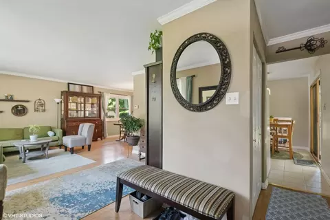 Entry Way - 750 Leaf Ct, Bartlett, IL 60103 photo 1 of 1