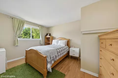 Bedroom - 750 Leaf Ct, Bartlett, IL 60103 photo 2 of 3