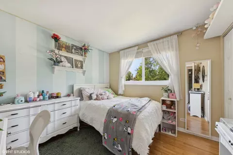 Bedroom - 750 Leaf Ct, Bartlett, IL 60103 photo 3 of 3