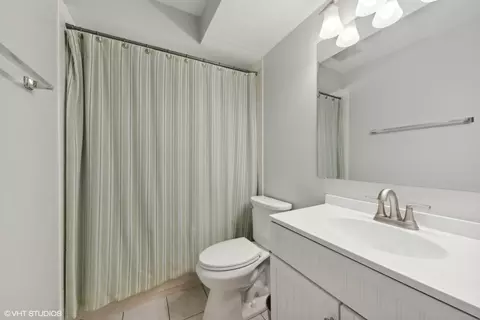 Bath - 750 Leaf Ct, Bartlett, IL 60103 photo 1 of 2
