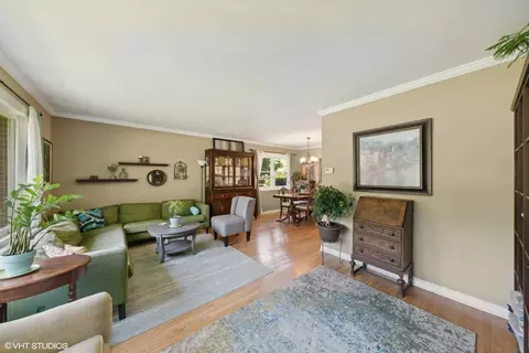 Living - 750 Leaf Ct, Bartlett, IL 60103 photo 1 of 1