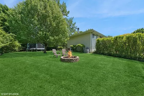 Exterior - 750 Leaf Ct, Bartlett, IL 60103 photo 4 of 4