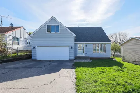 5412 Thelen Ave, Mchenry, IL 60050