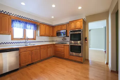 Kitchen - 5412 Thelen Ave, Mchenry, IL 60050 photo 2 of 2