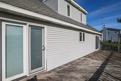Exterior - 5412 Thelen Ave, Mchenry, IL 60050 photo 3 of 5