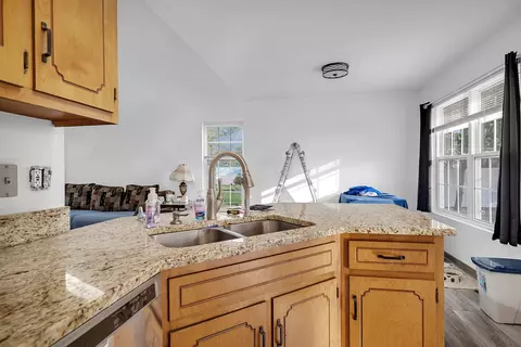Kitchen - 1685 Schubert Dr, Morris, IL 60450 photo 2 of 5