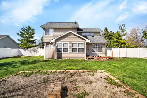 Exterior - 1685 Schubert Dr, Morris, IL 60450 photo 9 of 10