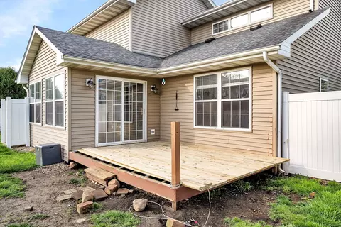 Exterior - 1685 Schubert Dr, Morris, IL 60450 photo 6 of 10