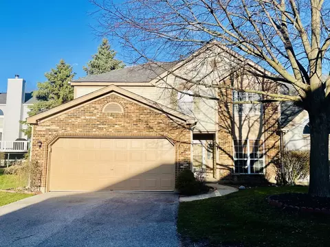 143 Heritage Ct, Gurnee, IL 60031