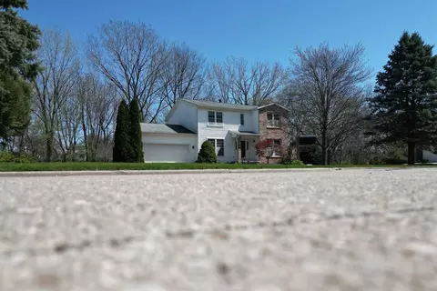 Exterior - 1202 Timber Ridge Ct, Normal, IL 61761 photo 12 of 21