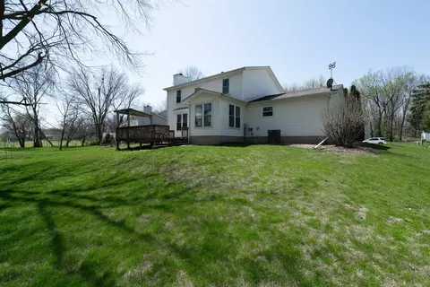 Exterior - 1202 Timber Ridge Ct, Normal, IL 61761 photo 8 of 21