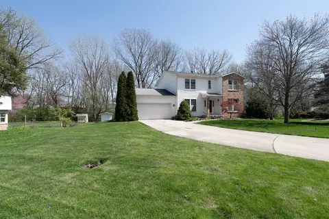 Exterior - 1202 Timber Ridge Ct, Normal, IL 61761 photo 4 of 21