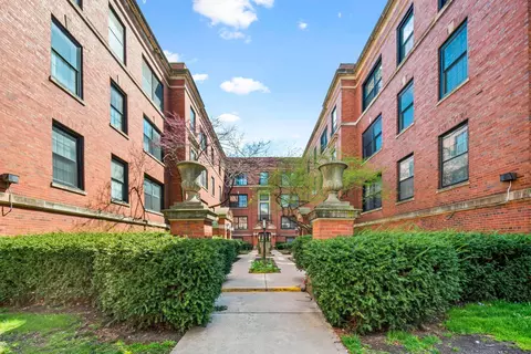 5521 S Blackstone Ave #1W, Chicago, IL 60637