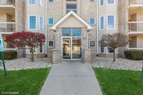 7763 Bristol Park Dr #1NW, Tinley Park, IL 60477