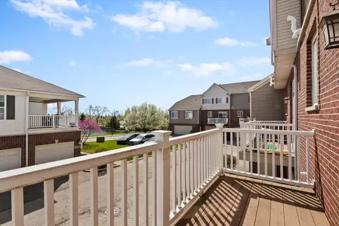 Exterior - 1908 Oxley Cir, Naperville, IL 60563 photo 3 of 6