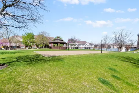 Exterior - 1908 Oxley Cir, Naperville, IL 60563 photo 5 of 6