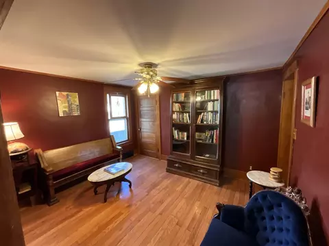 700 Forest Ave, Elgin, IL 60120 photo 7
