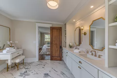 Bath - 6 S Wright St, Naperville, IL 60540 photo 3 of 5