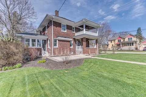 Exterior - 6 S Wright St, Naperville, IL 60540 photo 9 of 11