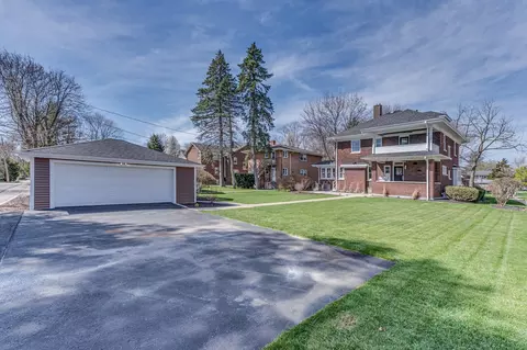 Exterior - 6 S Wright St, Naperville, IL 60540 photo 10 of 11