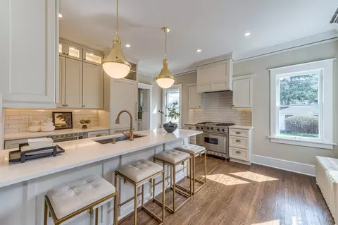 Kitchen - 6 S Wright St, Naperville, IL 60540 photo 2 of 6